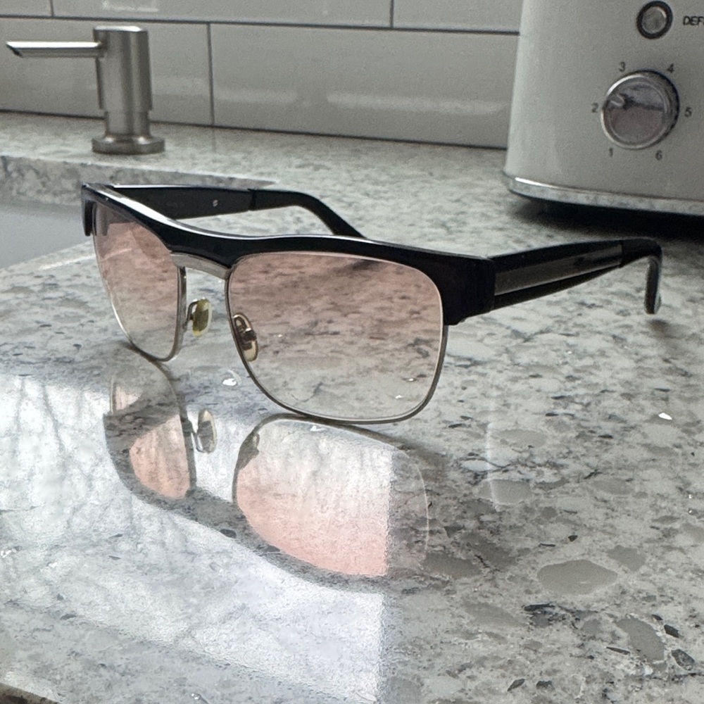 Gucci Black and Pink Sunglasses
